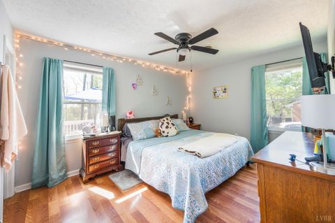 Tiny photo for 1108 Coolbrook Road, Bedford, VA 24523 (MLS # 365617)