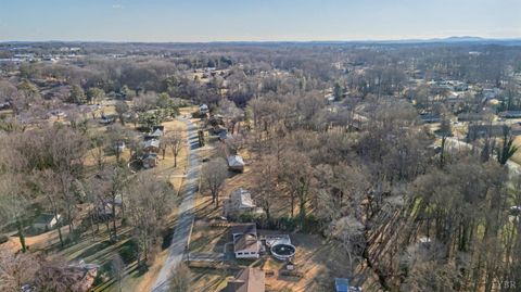 Tiny photo for 530 Powtan Drive, Lynchburg, VA 24502 (MLS # 363882)