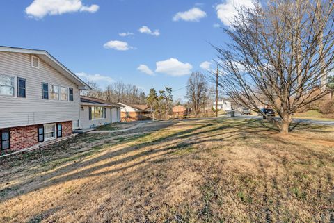 Tiny photo for 530 Powtan Drive, Lynchburg, VA 24502 (MLS # 363882)