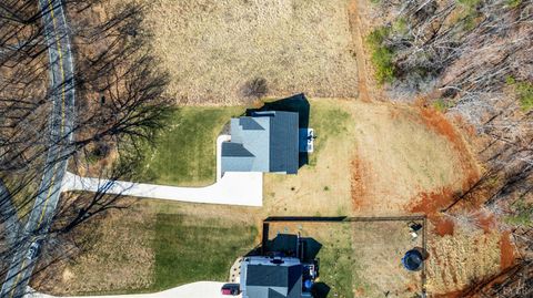 Tiny photo for 6559 Cottontown Road, Forest, VA 24551 (MLS # 365168)