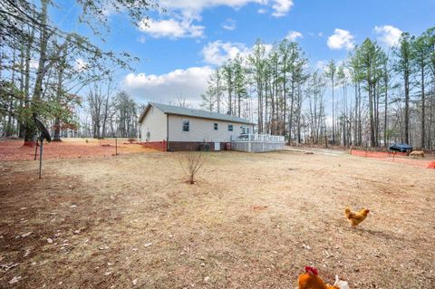 Tiny photo for 3105 Horseshoe Road, Appomattox, VA 24522 (MLS # 364671)