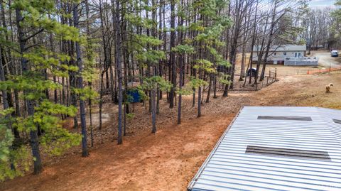 Tiny photo for 3105 Horseshoe Road, Appomattox, VA 24522 (MLS # 364671)