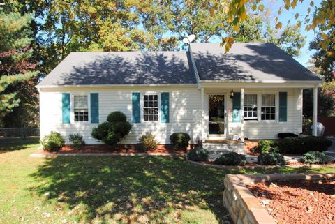 Photo of 7104 Richland Drive, Lynchburg, VA 24502 (MLS # 364913)