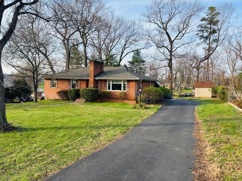 Tiny photo for 7110 Richland Drive, Lynchburg, VA 24502 (MLS # 365045)