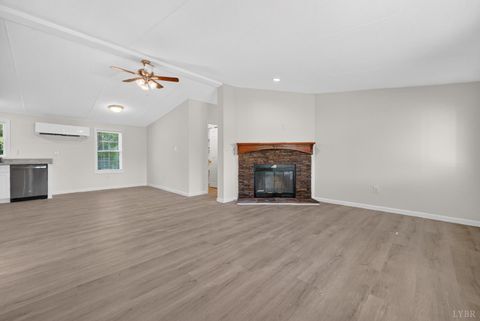 Tiny photo for 3255 Cutbanks Road, Pamplin, VA 23958 (MLS # 366368)