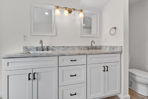 Tiny photo for 3255 Cutbanks Road, Pamplin, VA 23958 (MLS # 366368)