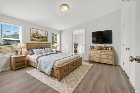 Tiny photo for 3255 Cutbanks Road, Pamplin, VA 23958 (MLS # 366368)