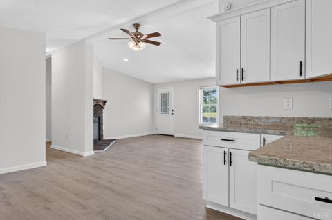Tiny photo for 3255 Cutbanks Road, Pamplin, VA 23958 (MLS # 366368)