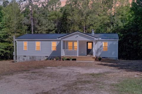 Tiny photo for 3255 Cutbanks Road, Pamplin, VA 23958 (MLS # 366368)