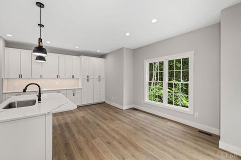 Tiny photo for 2212 Cambridge Place, Lynchburg, VA 24503 (MLS # 363908)