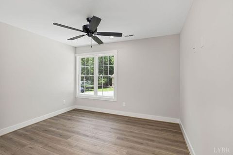 Tiny photo for 2212 Cambridge Place, Lynchburg, VA 24503 (MLS # 363908)