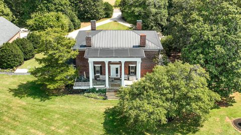Photo of 2710 Goode Station Road, Goode, VA 24556 (MLS # 361757)
