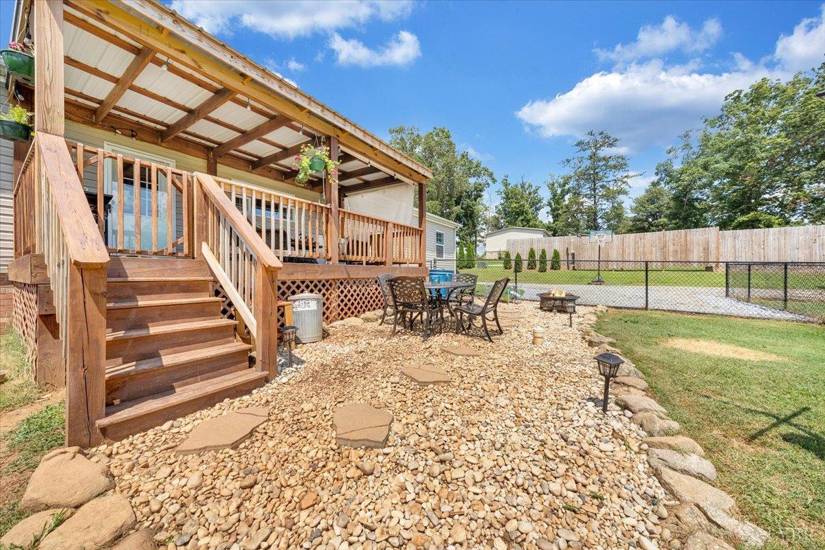 Bedford, Virginia 24523, United States, 3 Bedrooms Bedrooms, ,2 BathroomsBathrooms,Residential,Active,246026