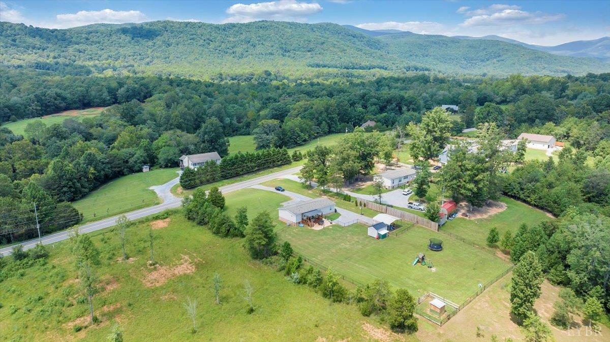 Bedford, Virginia 24523, United States, 3 Bedrooms Bedrooms, ,2 BathroomsBathrooms,Residential,Active,246026