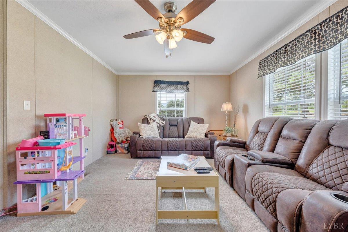 Bedford, Virginia 24523, United States, 3 Bedrooms Bedrooms, ,2 BathroomsBathrooms,Residential,Active,246026