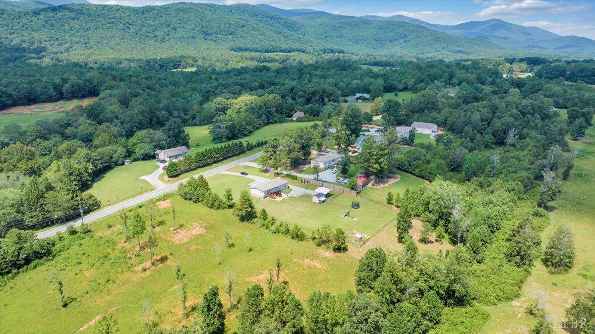 Bedford, Virginia 24523, United States, 3 Bedrooms Bedrooms, ,2 BathroomsBathrooms,Residential,Active,246026