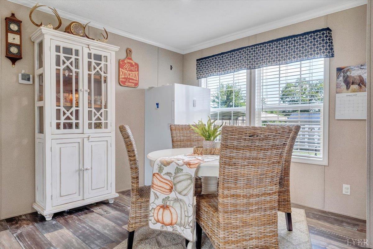 Bedford, Virginia 24523, United States, 3 Bedrooms Bedrooms, ,2 BathroomsBathrooms,Residential,Active,246026