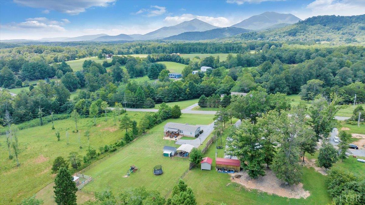 Bedford, Virginia 24523, United States, 3 Bedrooms Bedrooms, ,2 BathroomsBathrooms,Residential,Active,246026