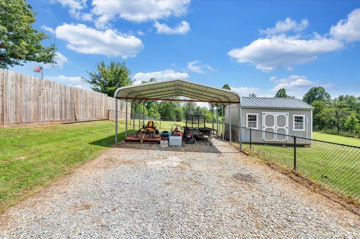 Bedford, Virginia 24523, United States, 3 Bedrooms Bedrooms, ,2 BathroomsBathrooms,Residential,Active,246026