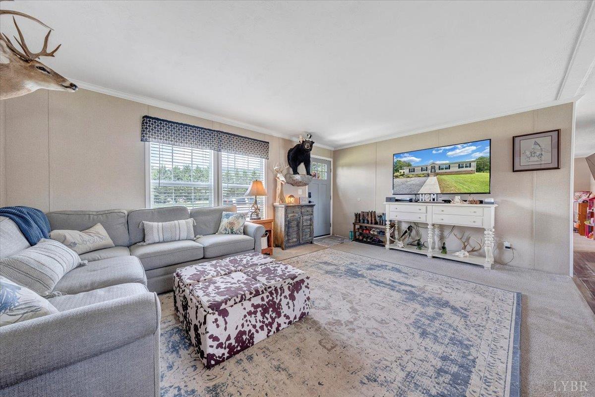 Bedford, Virginia 24523, United States, 3 Bedrooms Bedrooms, ,2 BathroomsBathrooms,Residential,Active,246026