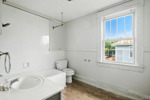 Tiny photo for 1219 S Grand Ave Ave, Lynchburg, VA 24501 (MLS # 362134)