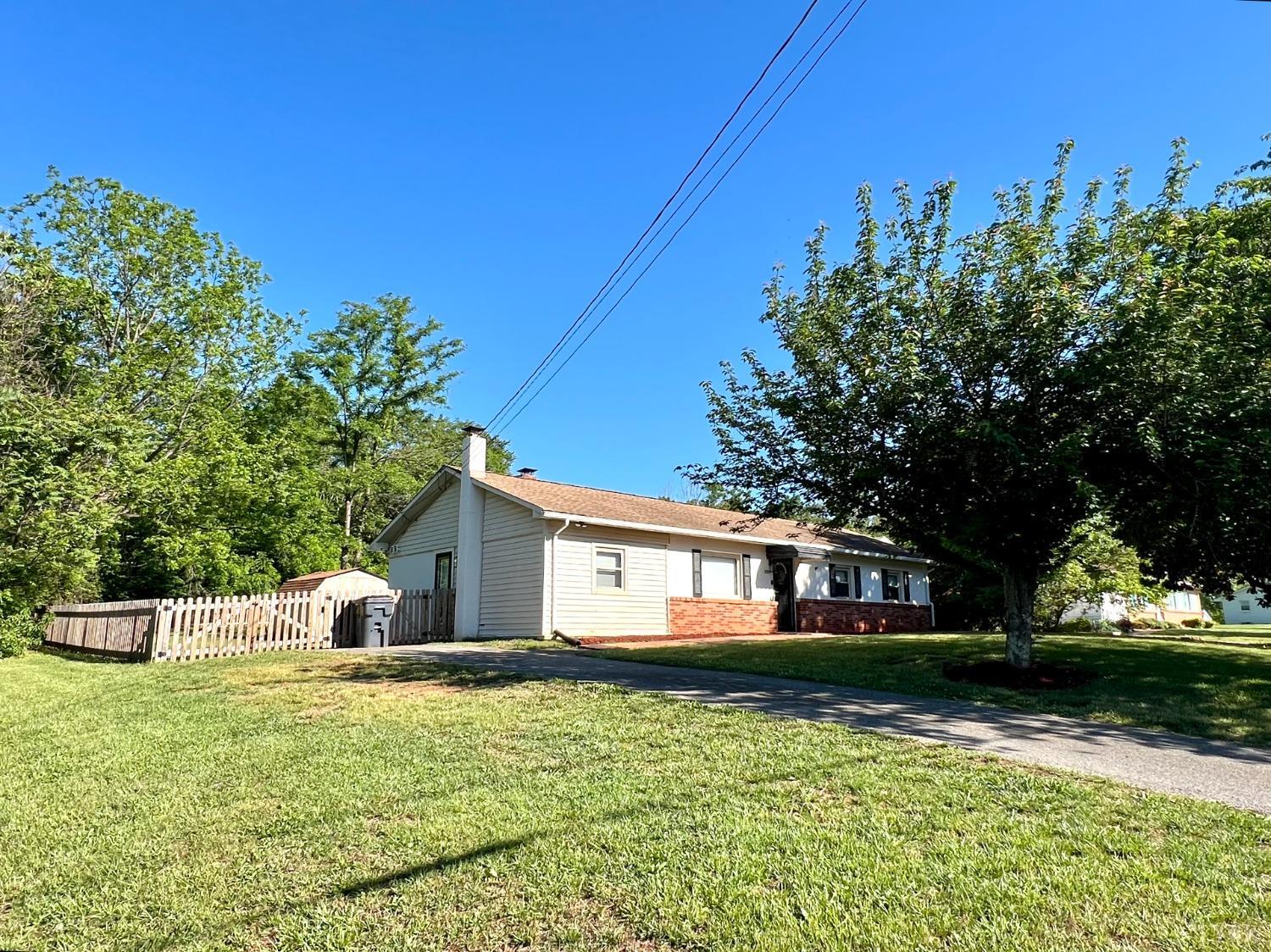 139 Abbitts Drive, Madison Heights, Virginia image 5