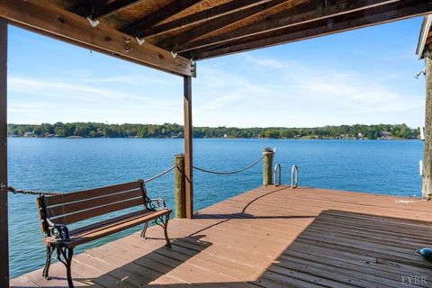 Tiny photo for 309 Tulip Tree Lane Ln, Moneta, VA 24121 (MLS # 362366)