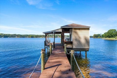 Tiny photo for 309 Tulip Tree Lane Ln, Moneta, VA 24121 (MLS # 362366)
