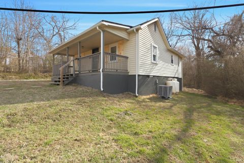 Tiny photo for 29 Oakland Avenue, Danville, VA 24540 (MLS # 364499)