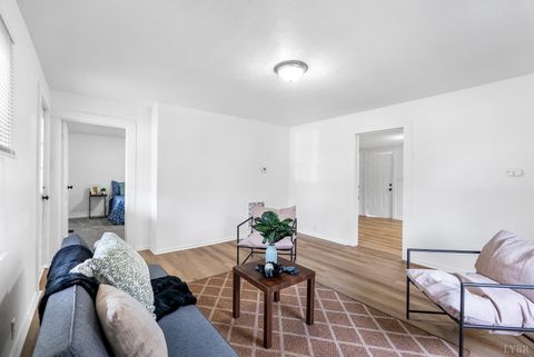 Tiny photo for 29 Oakland Avenue, Danville, VA 24540 (MLS # 364499)