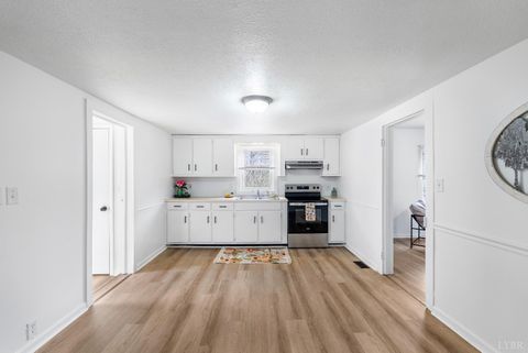 Tiny photo for 29 Oakland Avenue, Danville, VA 24540 (MLS # 364499)