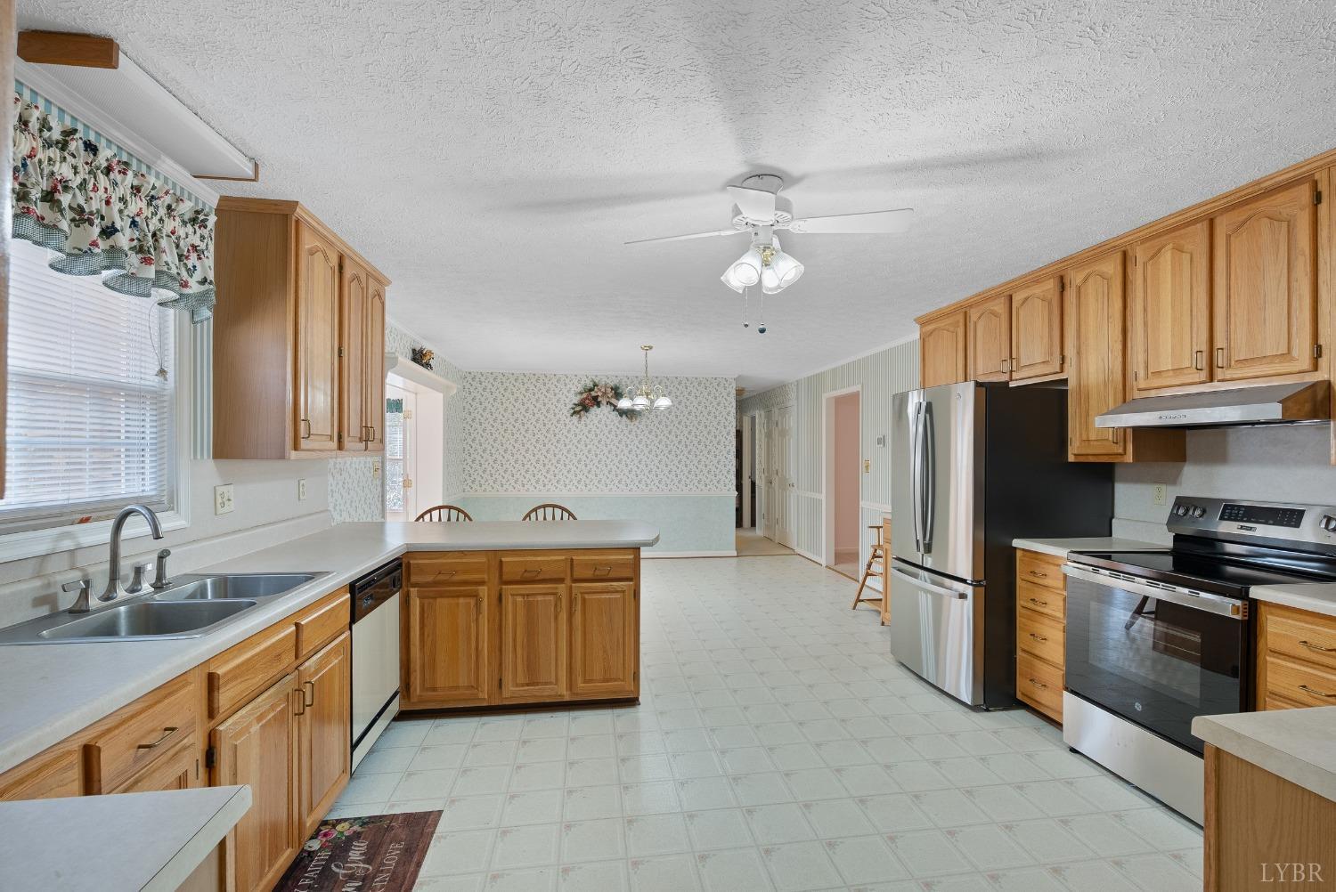 53 Woodlake Circle, Altavista, Virginia image 10