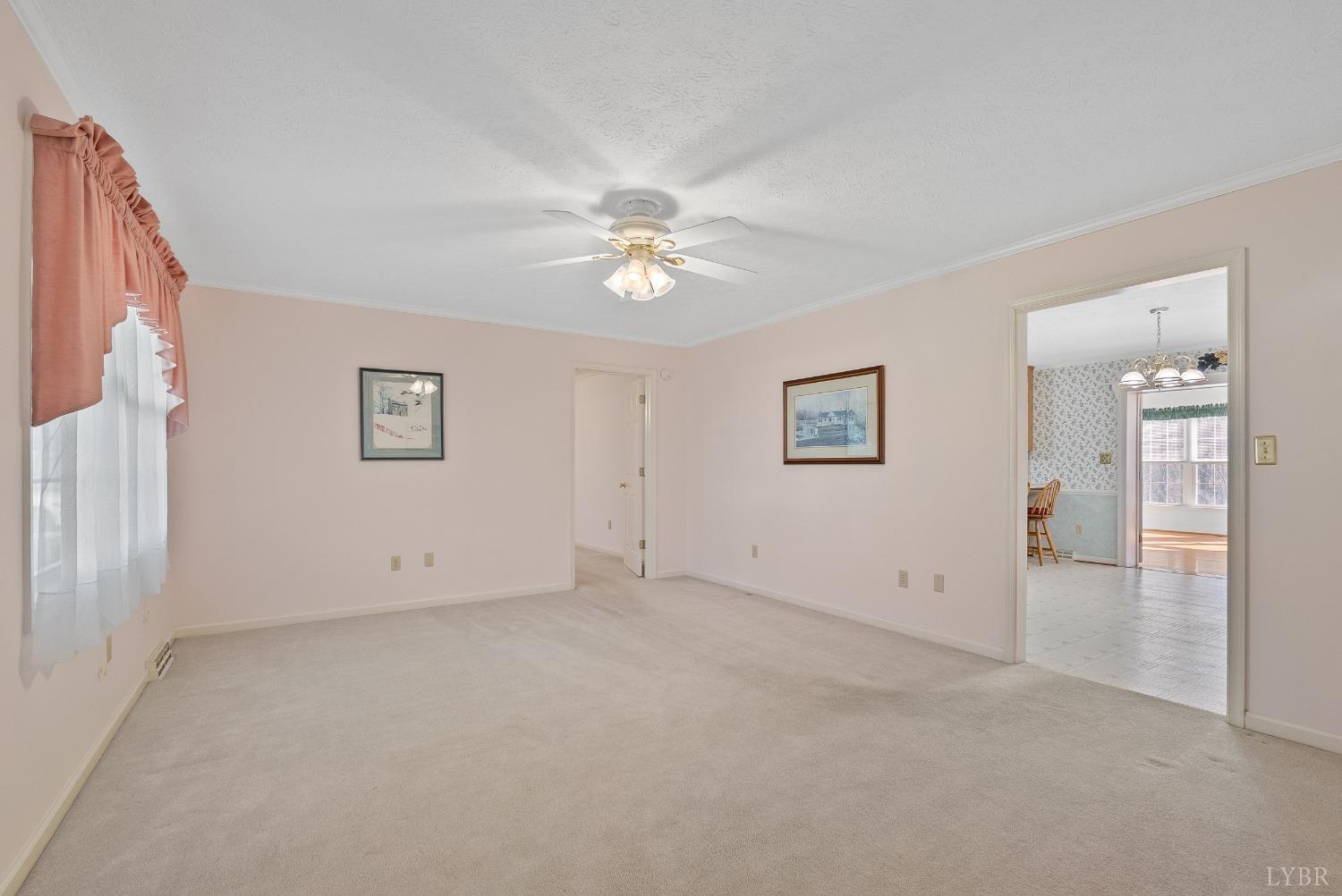 53 Woodlake Circle, Altavista, Virginia image 4