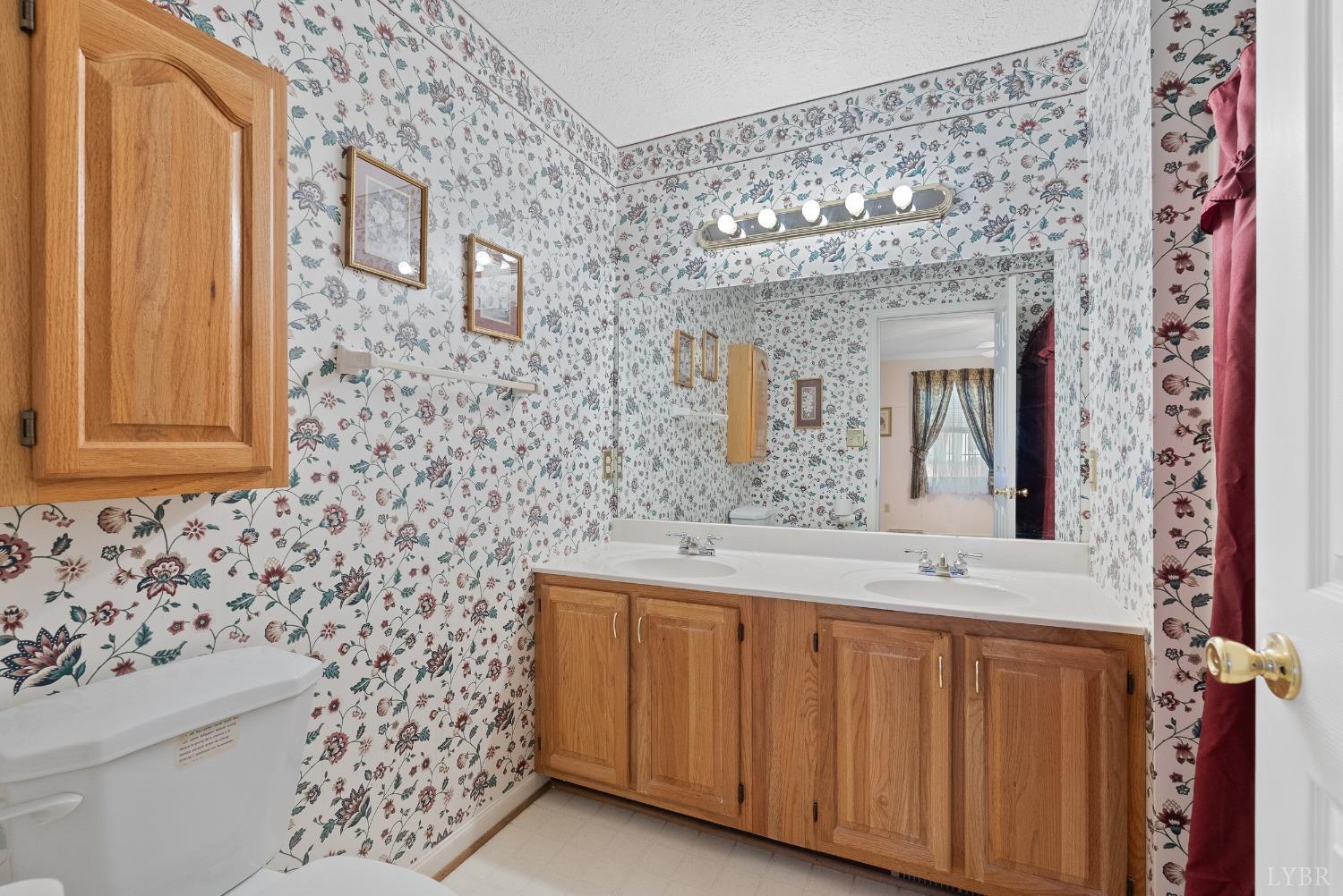 53 Woodlake Circle, Altavista, Virginia image 13