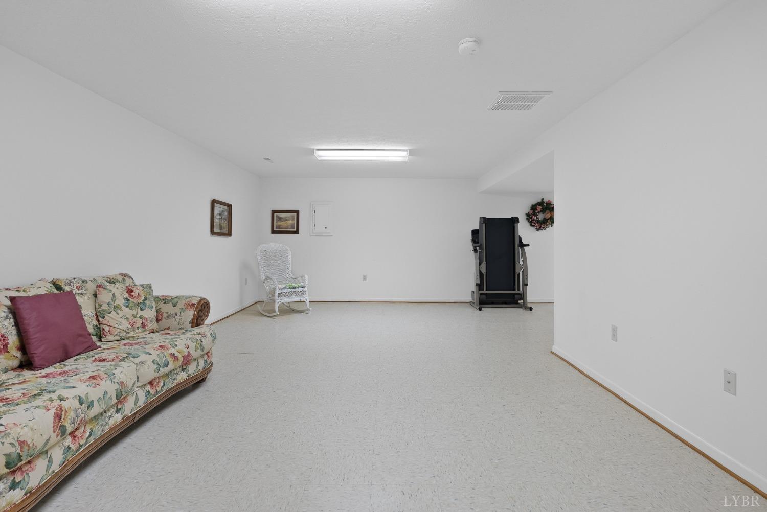 53 Woodlake Circle, Altavista, Virginia image 35