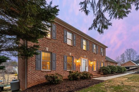 Tiny photo for 1305 Summerpark Drive, Forest, VA 24551 (MLS # 366593)