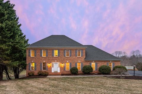 Tiny photo for 1305 Summerpark Drive, Forest, VA 24551 (MLS # 366593)