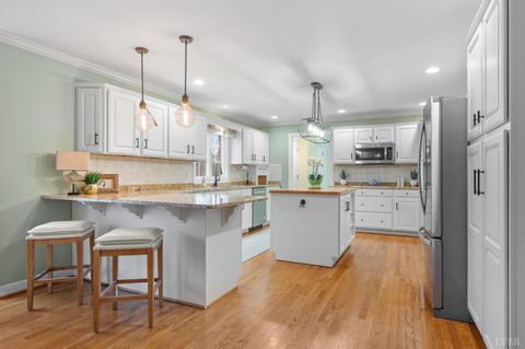 Tiny photo for 1305 Summerpark Drive, Forest, VA 24551 (MLS # 366593)