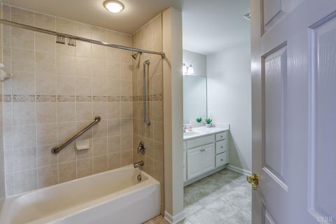 Tiny photo for 1106 Jefferson Way, Forest, VA 24551 (MLS # 365017)