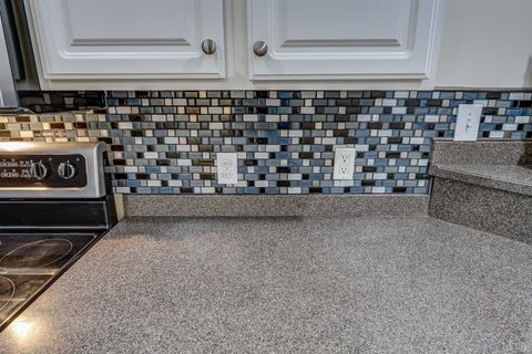 Tiny photo for 1106 Jefferson Way, Forest, VA 24551 (MLS # 365017)