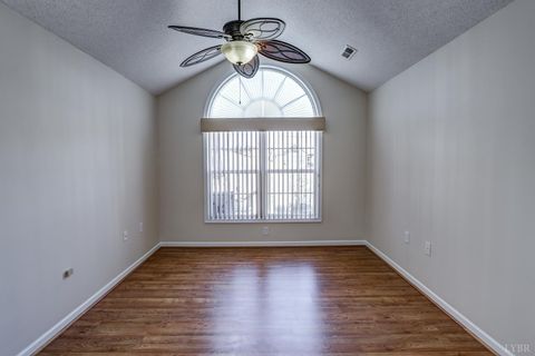 Tiny photo for 1106 Jefferson Way, Forest, VA 24551 (MLS # 365017)