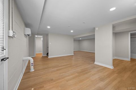 Tiny photo for 319 Warren Avenue, Lynchburg, VA 24501 (MLS # 366734)