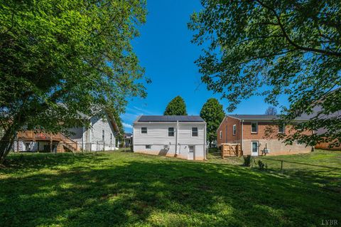 Tiny photo for 319 Warren Avenue, Lynchburg, VA 24501 (MLS # 366734)