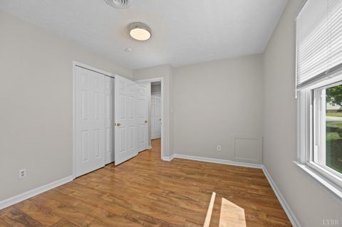 Tiny photo for 319 Warren Avenue, Lynchburg, VA 24501 (MLS # 366734)