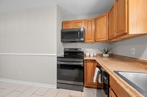 Tiny photo for 319 Warren Avenue, Lynchburg, VA 24501 (MLS # 366734)