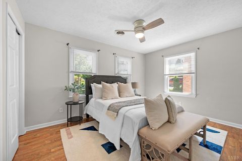 Tiny photo for 319 Warren Avenue, Lynchburg, VA 24501 (MLS # 366734)