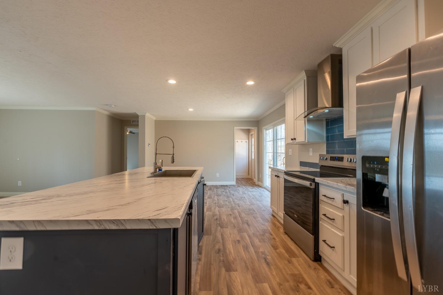 1381 Moccasin Path Trail, Huddleston, Virginia image 39