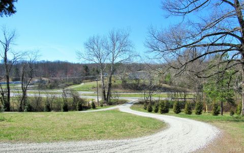 Tiny photo for 1697 S Amherst Highway, Amherst, VA 24521 (MLS # 363731)