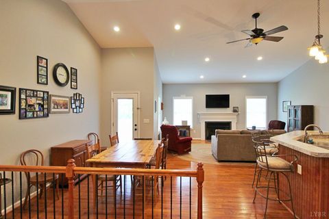 Tiny photo for 13738 Richmond Highway, Pamplin, VA 23958 (MLS # 366161)