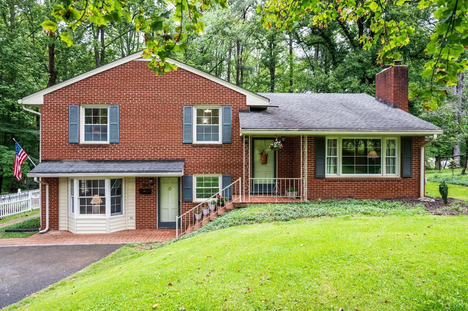 921 Peaksview Street, Bedford, Virginia image 1
